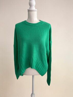 KBB BY KAHLANA Green Crewneck Sweater Size Large NEW NWT